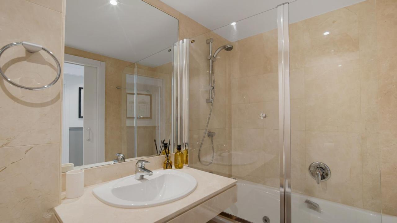 Beach-Line Apartment With 3 Bedrooms In Εστεπόνα Εξωτερικό φωτογραφία